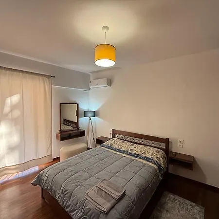 Sea View Apartment *